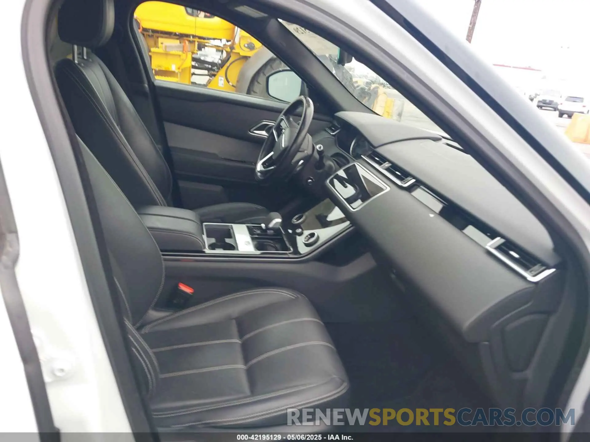 5 Photograph of a damaged car SALYT2EXXMA314324 LAND ROVER RANGE ROVER VELAR 2021