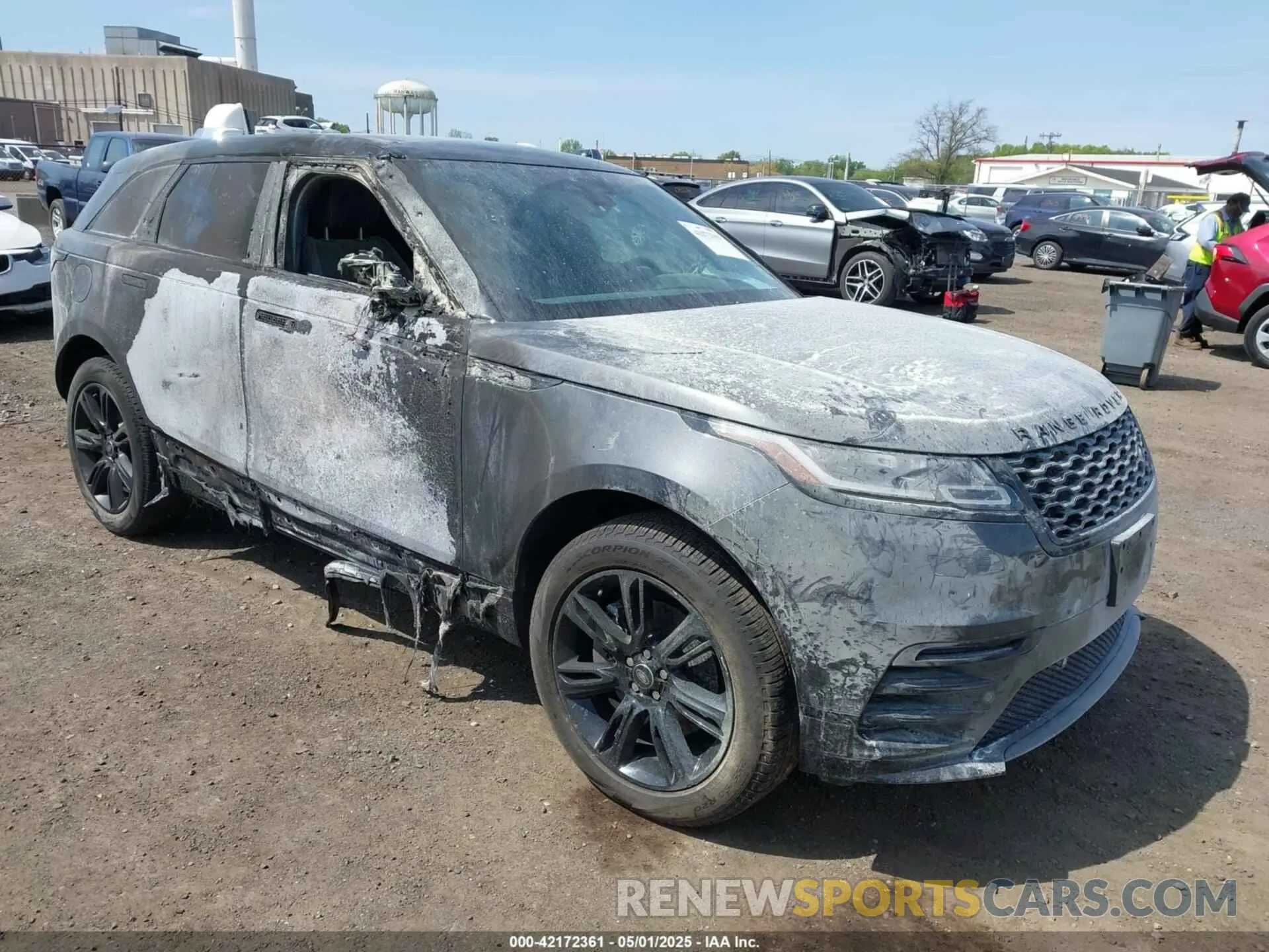 1 Photograph of a damaged car SALYT2EX0NA334650 LAND ROVER RANGE ROVER VELAR 2022