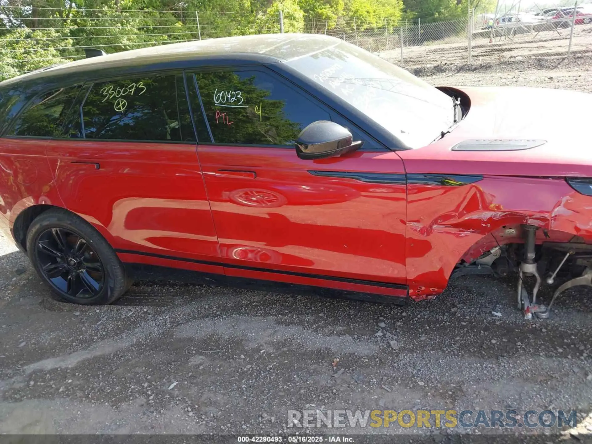 13 Photograph of a damaged car SALYT2EX1NA330073 LAND ROVER RANGE ROVER VELAR 2022