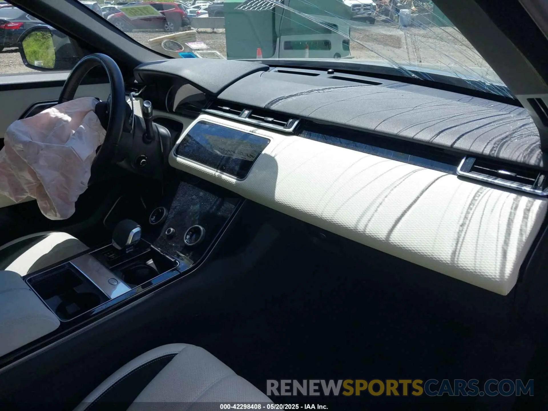 5 Photograph of a damaged car SALYT2EX1NA346676 LAND ROVER RANGE ROVER VELAR 2022