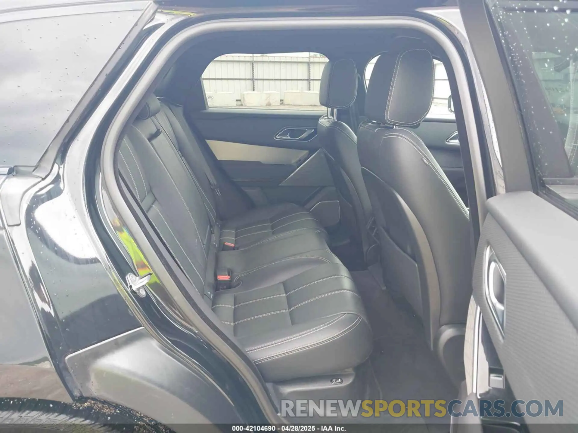 8 Photograph of a damaged car SALYT2EX3NA346288 LAND ROVER RANGE ROVER VELAR 2022