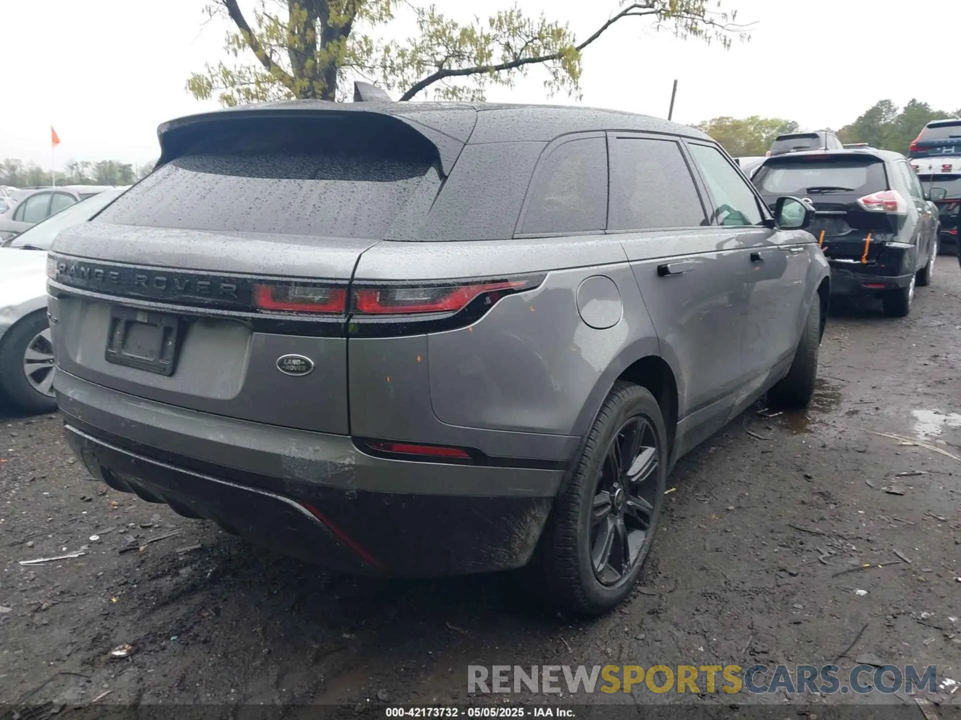 4 Photograph of a damaged car SALYT2EX4NA344274 LAND ROVER RANGE ROVER VELAR 2022