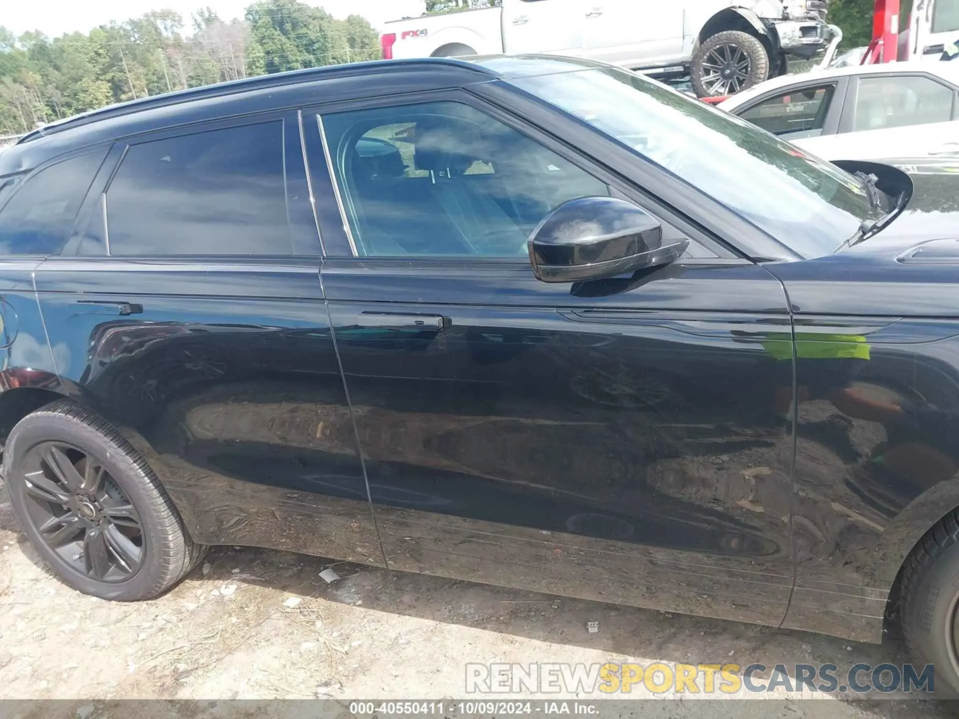 13 Photograph of a damaged car SALYT2EX7NA330157 LAND ROVER RANGE ROVER VELAR 2022