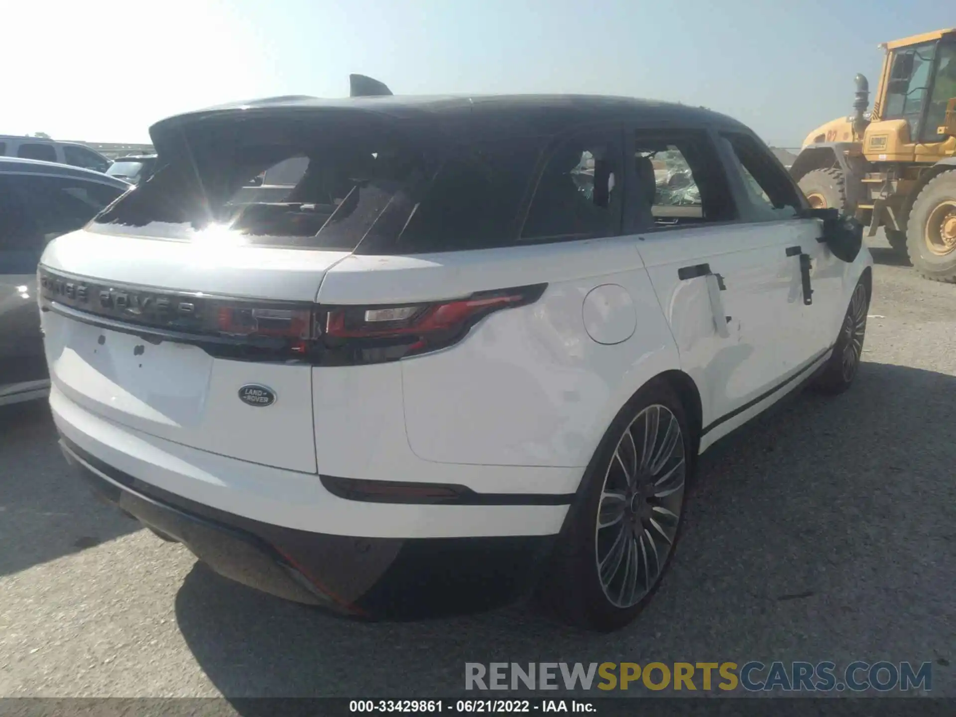 4 Photograph of a damaged car SALYT2EX8NA333536 LAND ROVER RANGE ROVER VELAR 2022