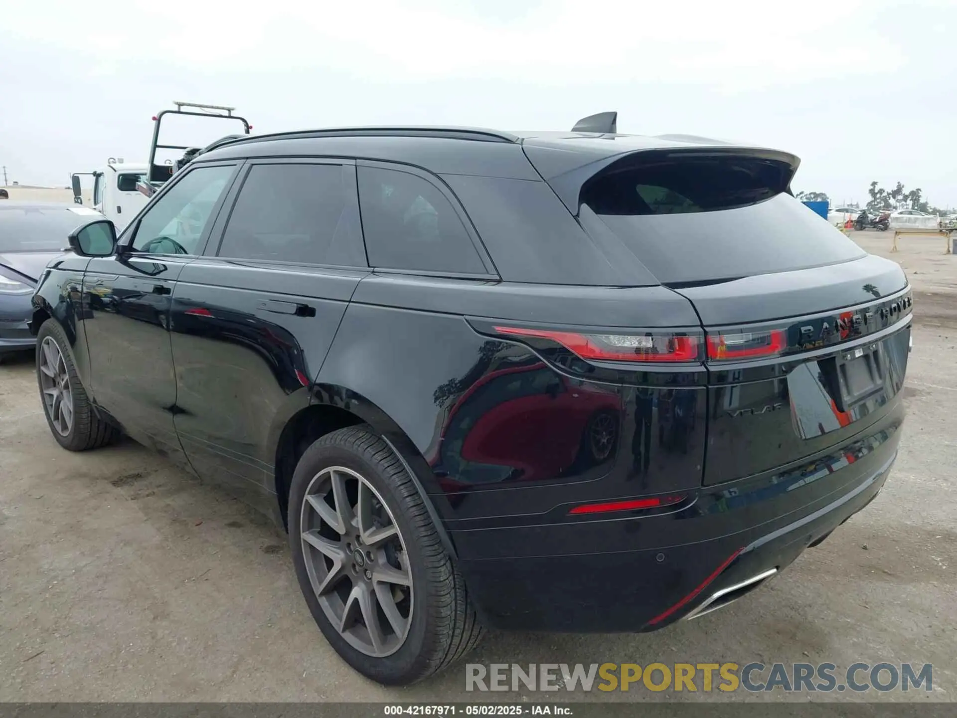 3 Photograph of a damaged car SALYT2EU9PA359099 LAND ROVER RANGE ROVER VELAR 2023