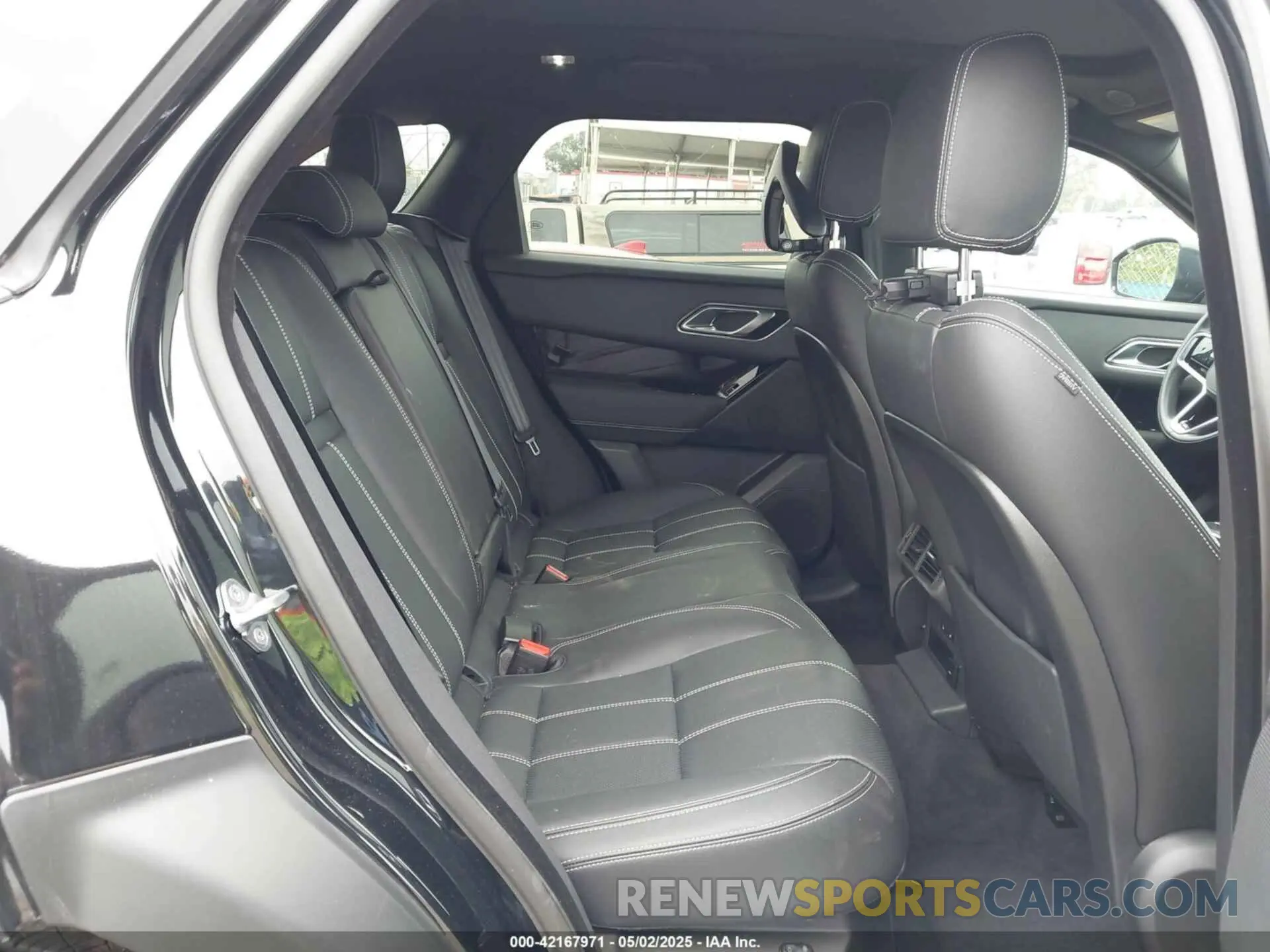 8 Photograph of a damaged car SALYT2EU9PA359099 LAND ROVER RANGE ROVER VELAR 2023