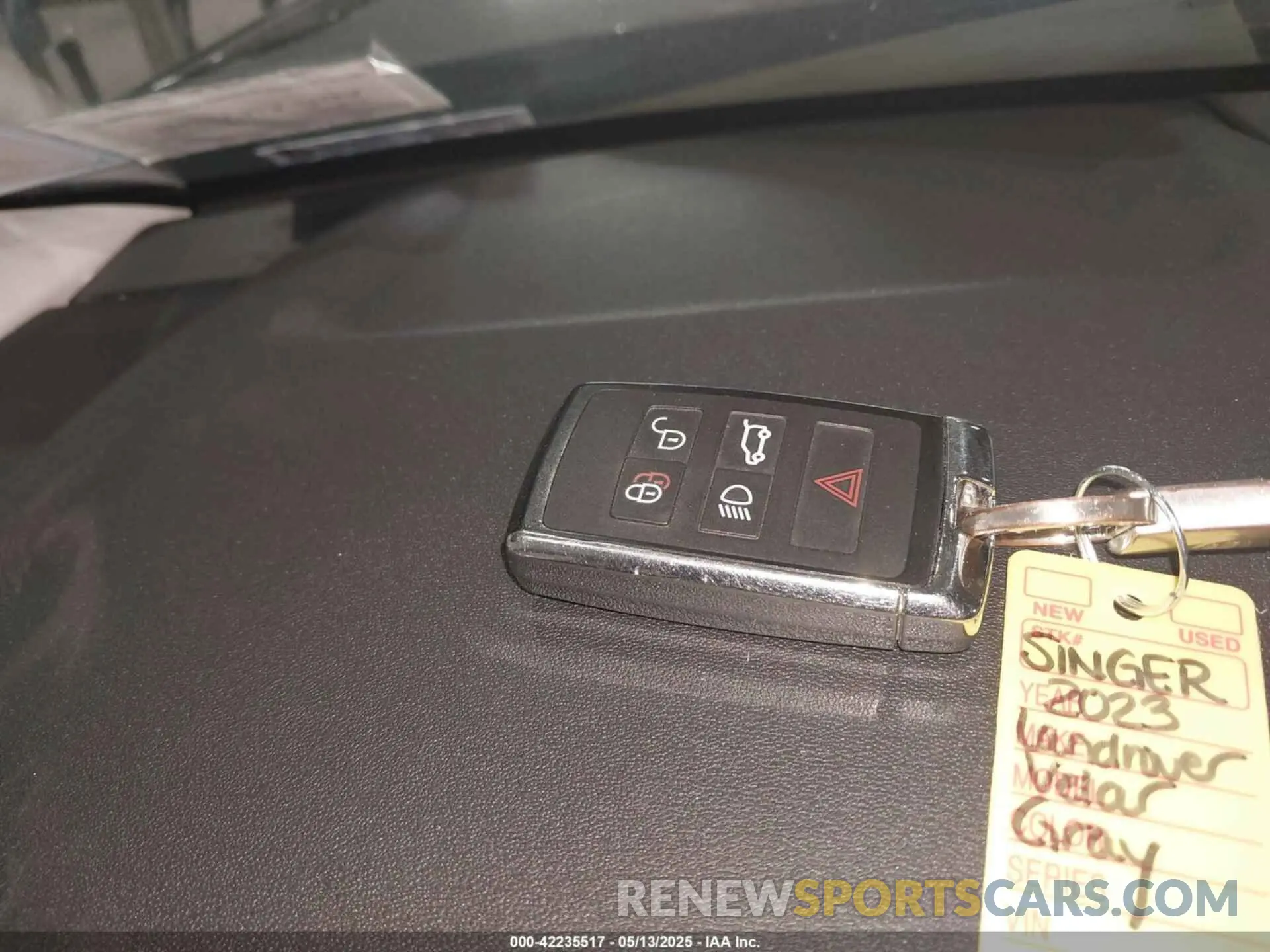 11 Photograph of a damaged car SALYT2EX1PA350889 LAND ROVER RANGE ROVER VELAR 2023