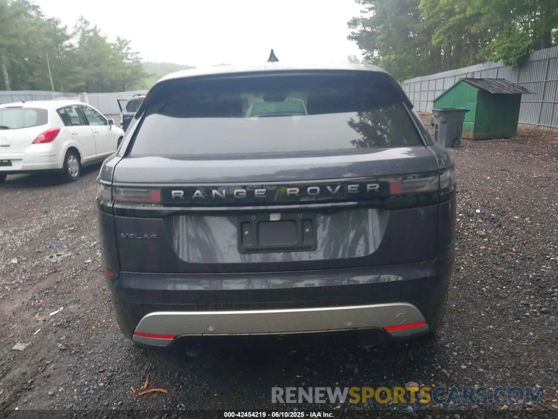 16 Photograph of a damaged car SALYJ2EX3RA371011 LAND ROVER RANGE ROVER VELAR 2024