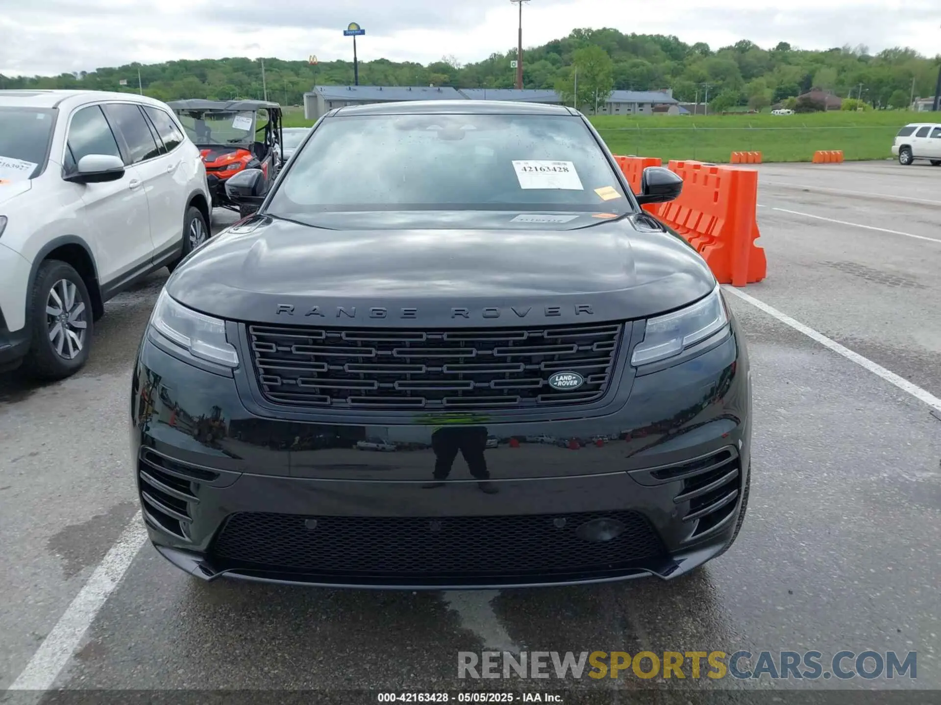 13 Photograph of a damaged car SALYL2EX1RA368859 LAND ROVER RANGE ROVER VELAR 2024