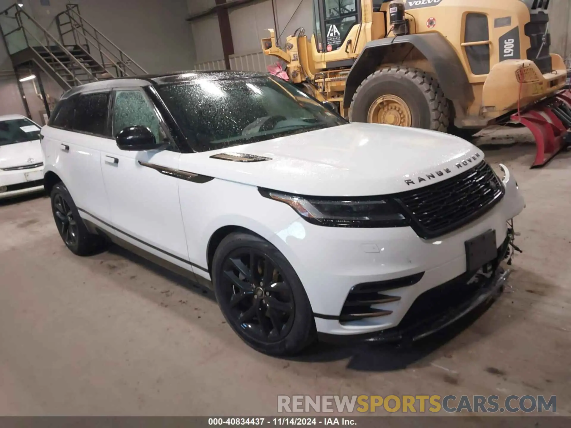 1 Photograph of a damaged car SALYL2EX9RA370374 LAND ROVER RANGE ROVER VELAR 2024