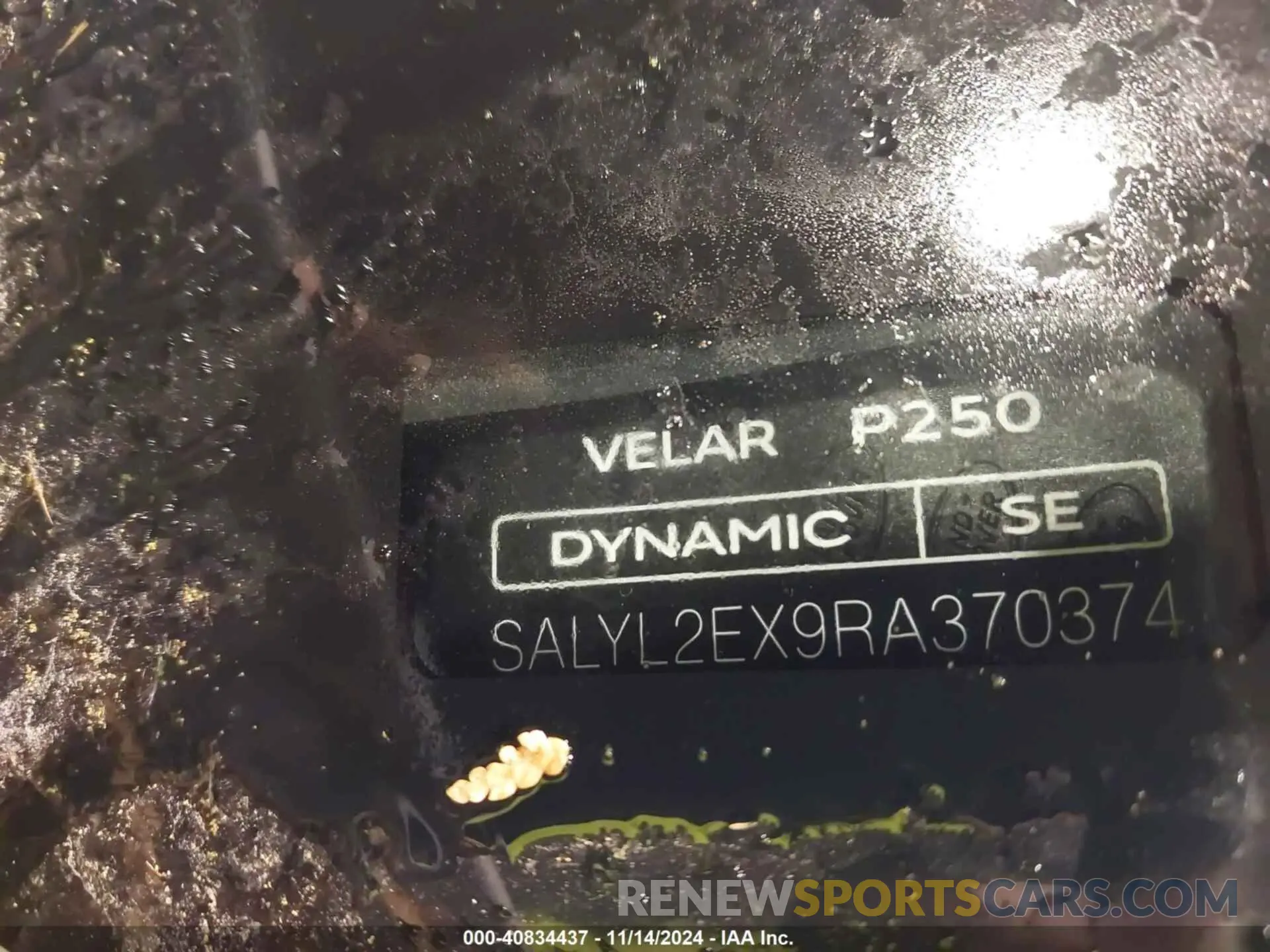 9 Photograph of a damaged car SALYL2EX9RA370374 LAND ROVER RANGE ROVER VELAR 2024
