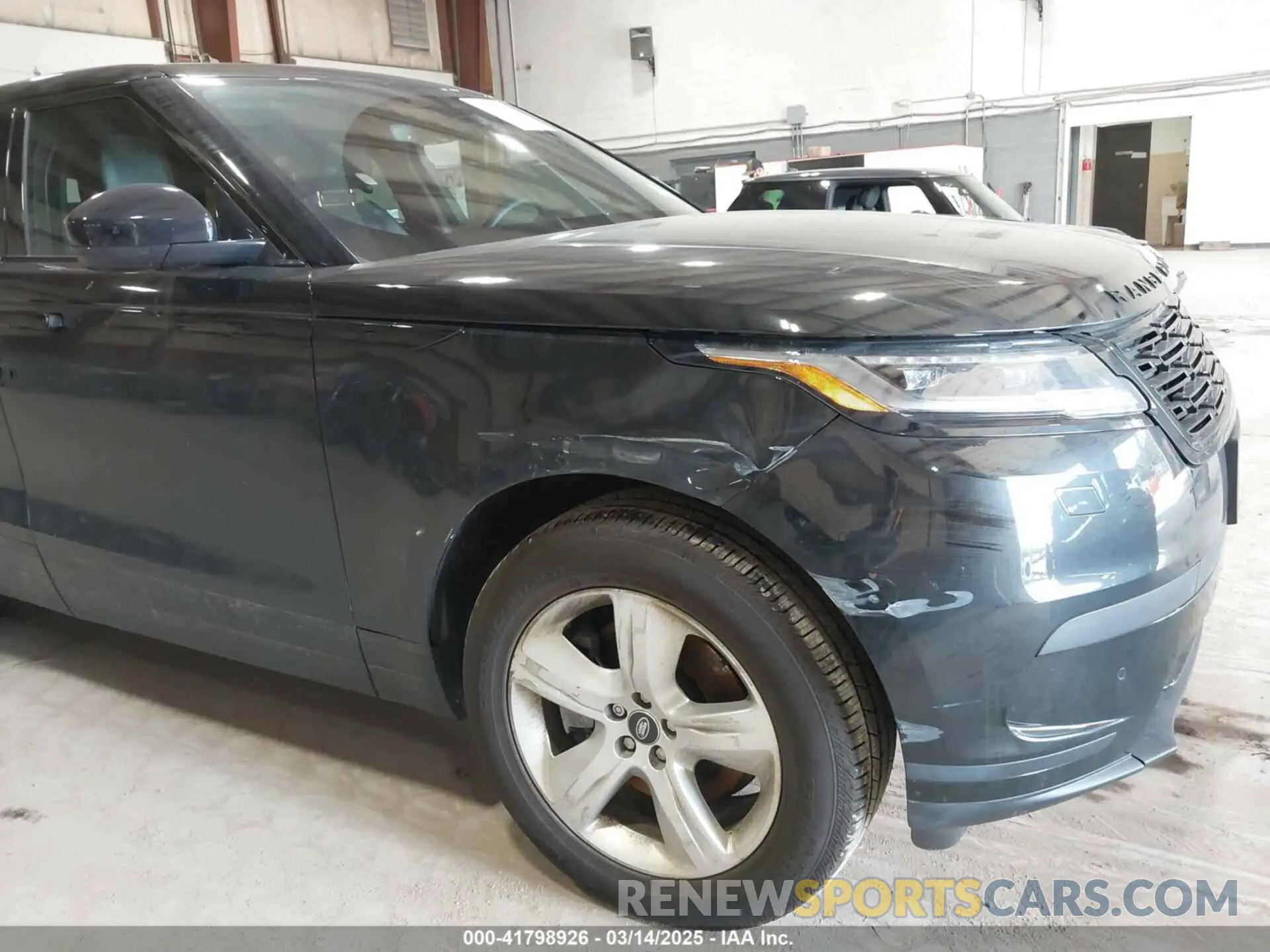 17 Photograph of a damaged car SALYJ2EX0SA399919 LAND ROVER RANGE ROVER VELAR 2025