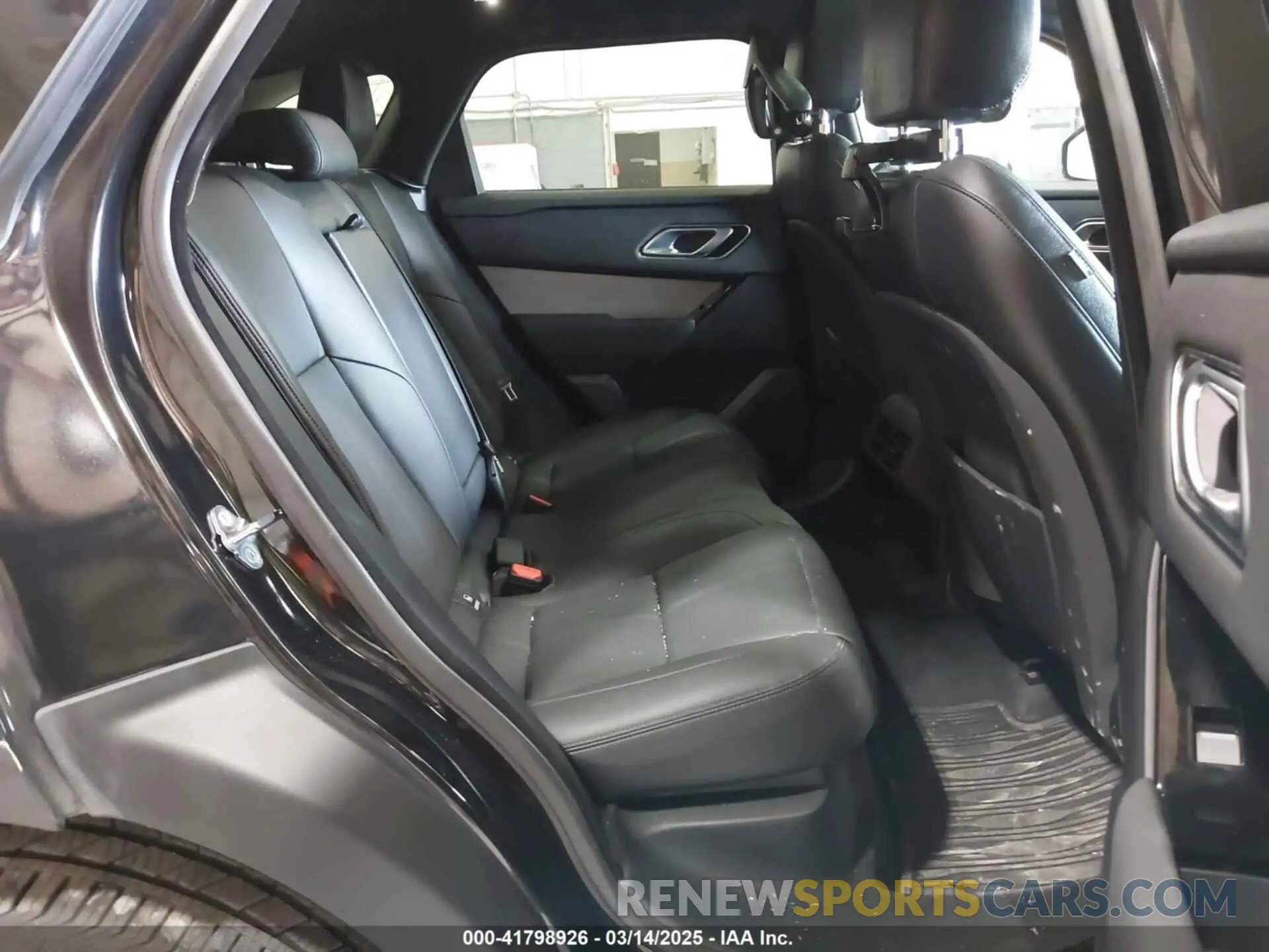 8 Photograph of a damaged car SALYJ2EX0SA399919 LAND ROVER RANGE ROVER VELAR 2025