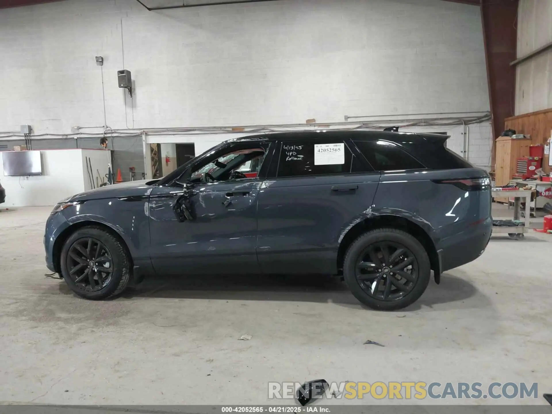 14 Photograph of a damaged car SALYJ2EX4SA811596 LAND ROVER RANGE ROVER VELAR 2025