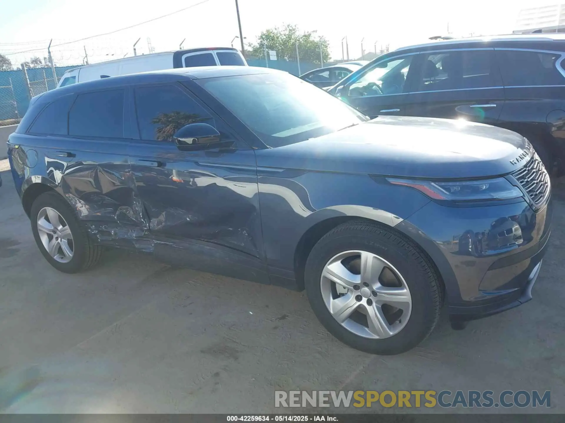 13 Photograph of a damaged car SALYJ2EX5SA392822 LAND ROVER RANGE ROVER VELAR 2025