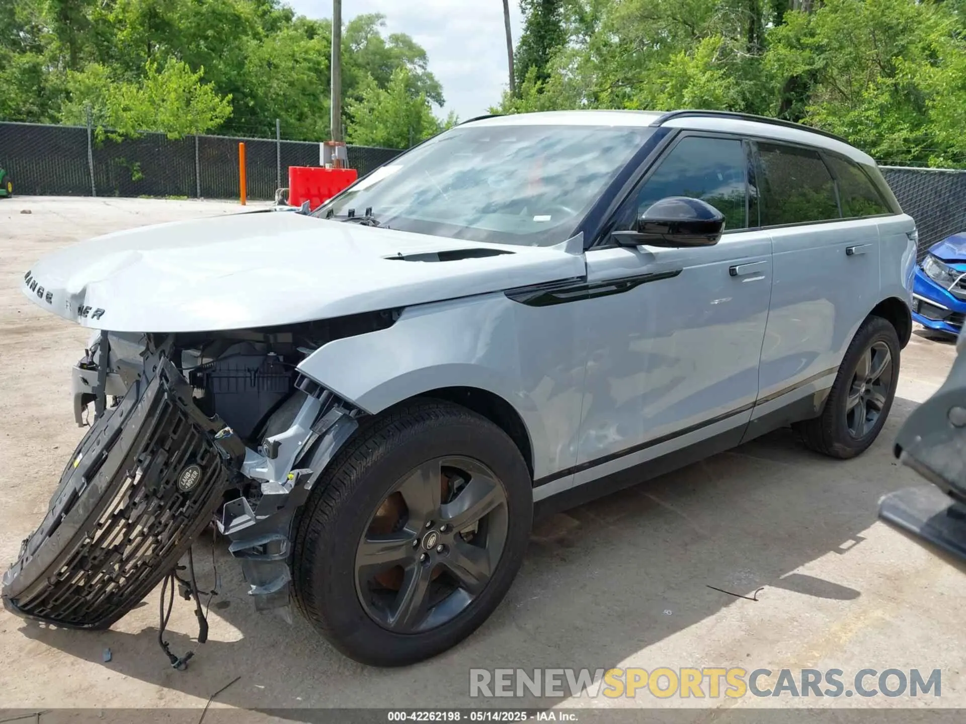 15 Photograph of a damaged car SALYL2EX1SA394559 LAND ROVER RANGE ROVER VELAR 2025