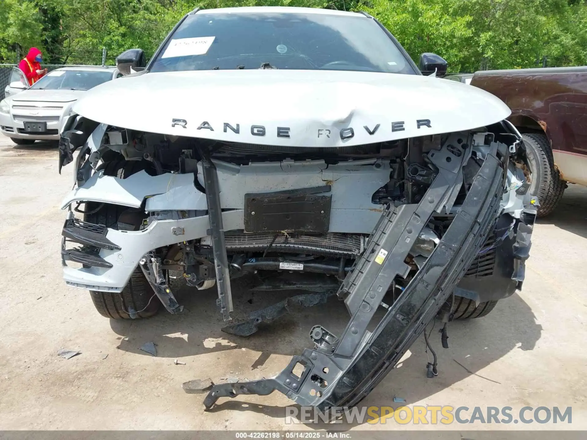 6 Photograph of a damaged car SALYL2EX1SA394559 LAND ROVER RANGE ROVER VELAR 2025