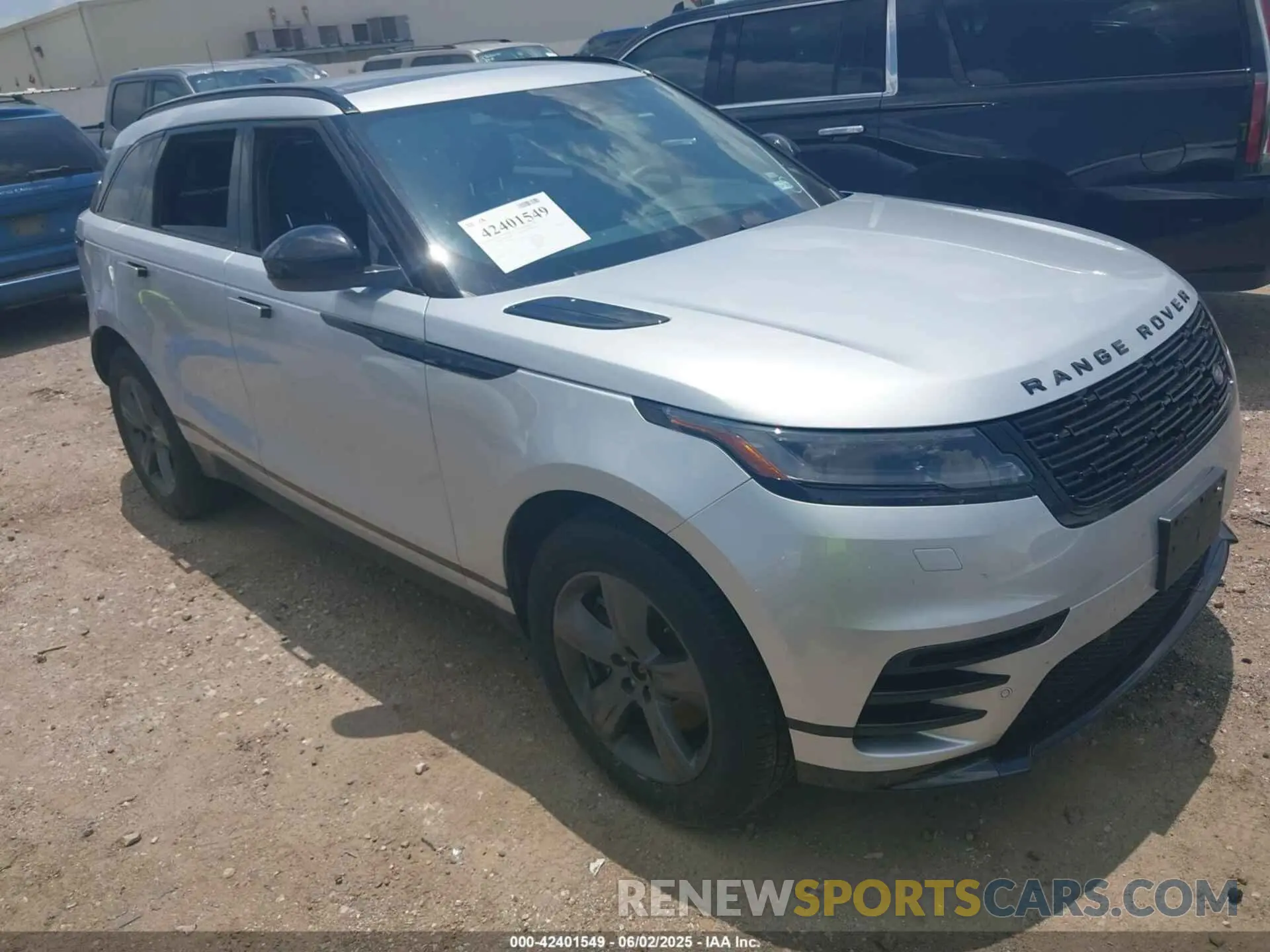 1 Photograph of a damaged car SALYL2EX2SA396840 LAND ROVER RANGE ROVER VELAR 2025