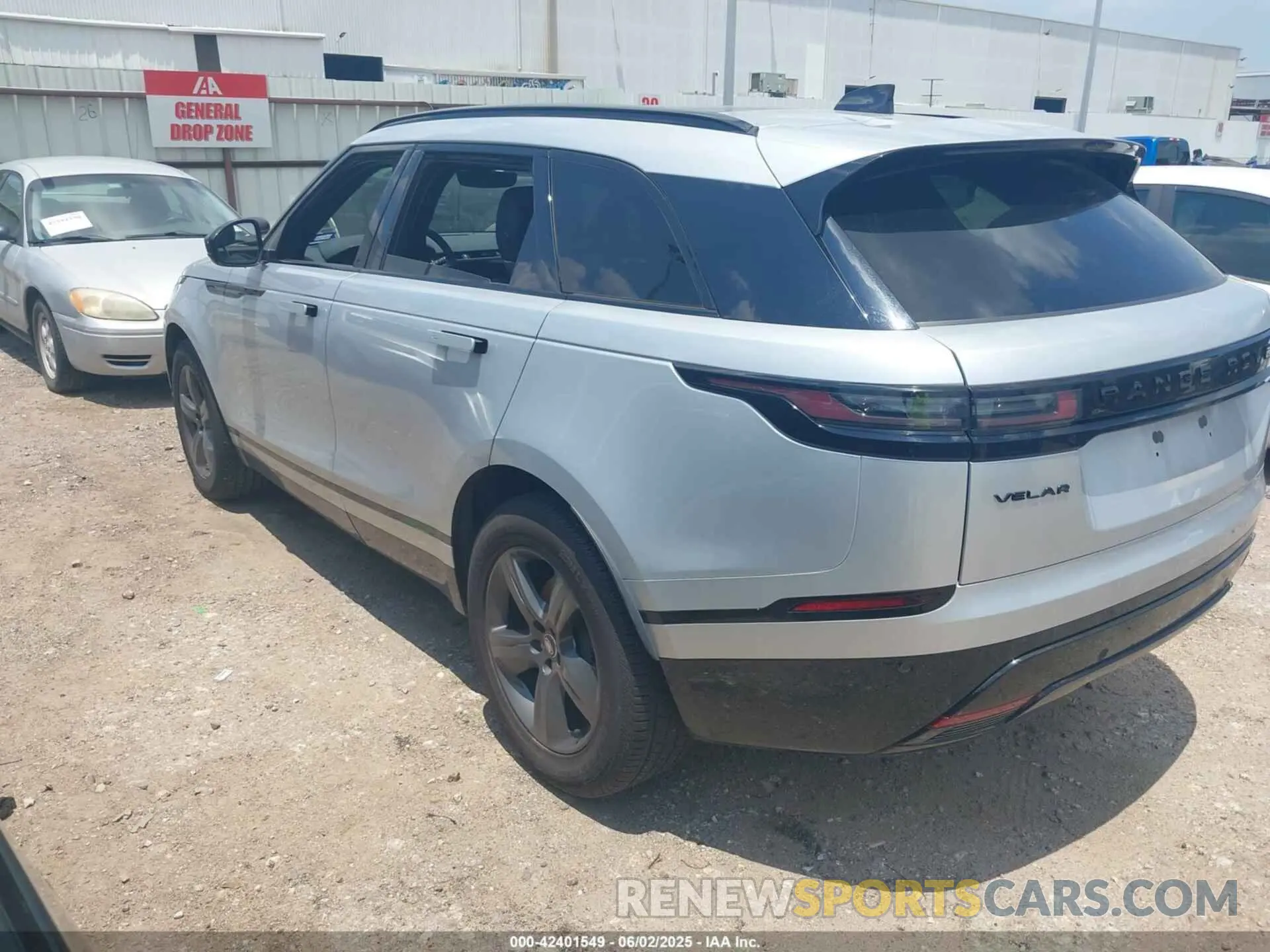 3 Photograph of a damaged car SALYL2EX2SA396840 LAND ROVER RANGE ROVER VELAR 2025