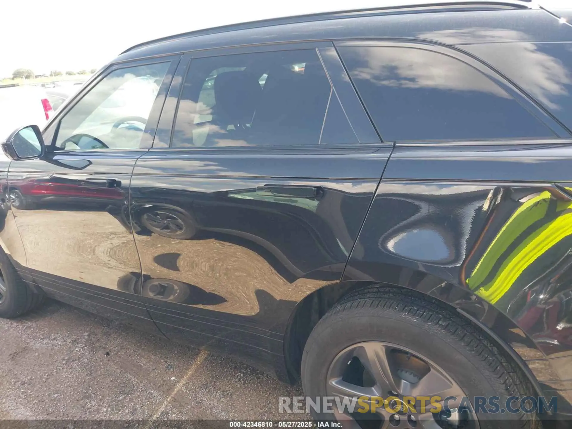 14 Photograph of a damaged car SALYL2EX4SA398296 LAND ROVER RANGE ROVER VELAR 2025