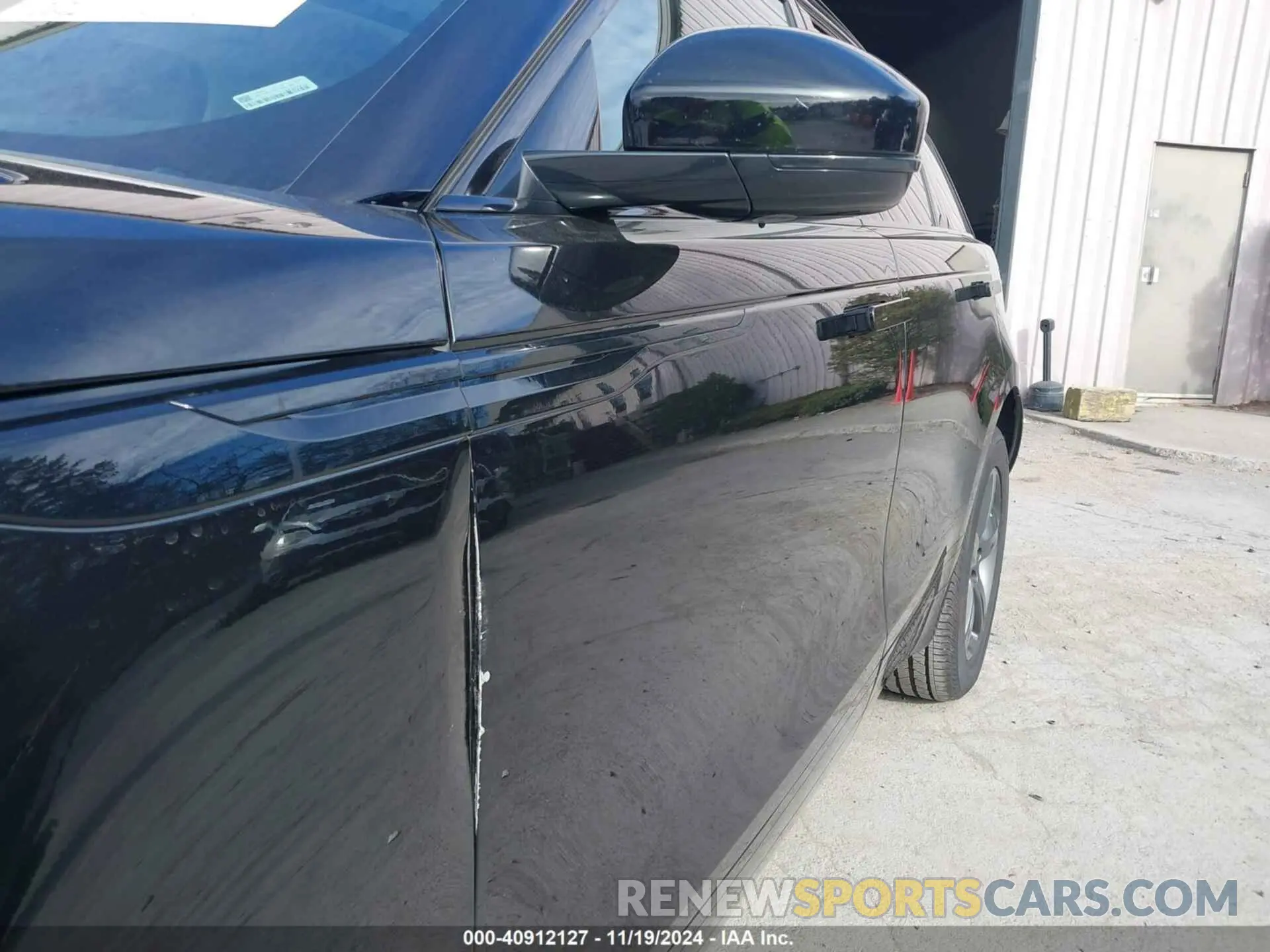 17 Photograph of a damaged car SALYL2EX9SA397676 LAND ROVER RANGE ROVER VELAR 2025