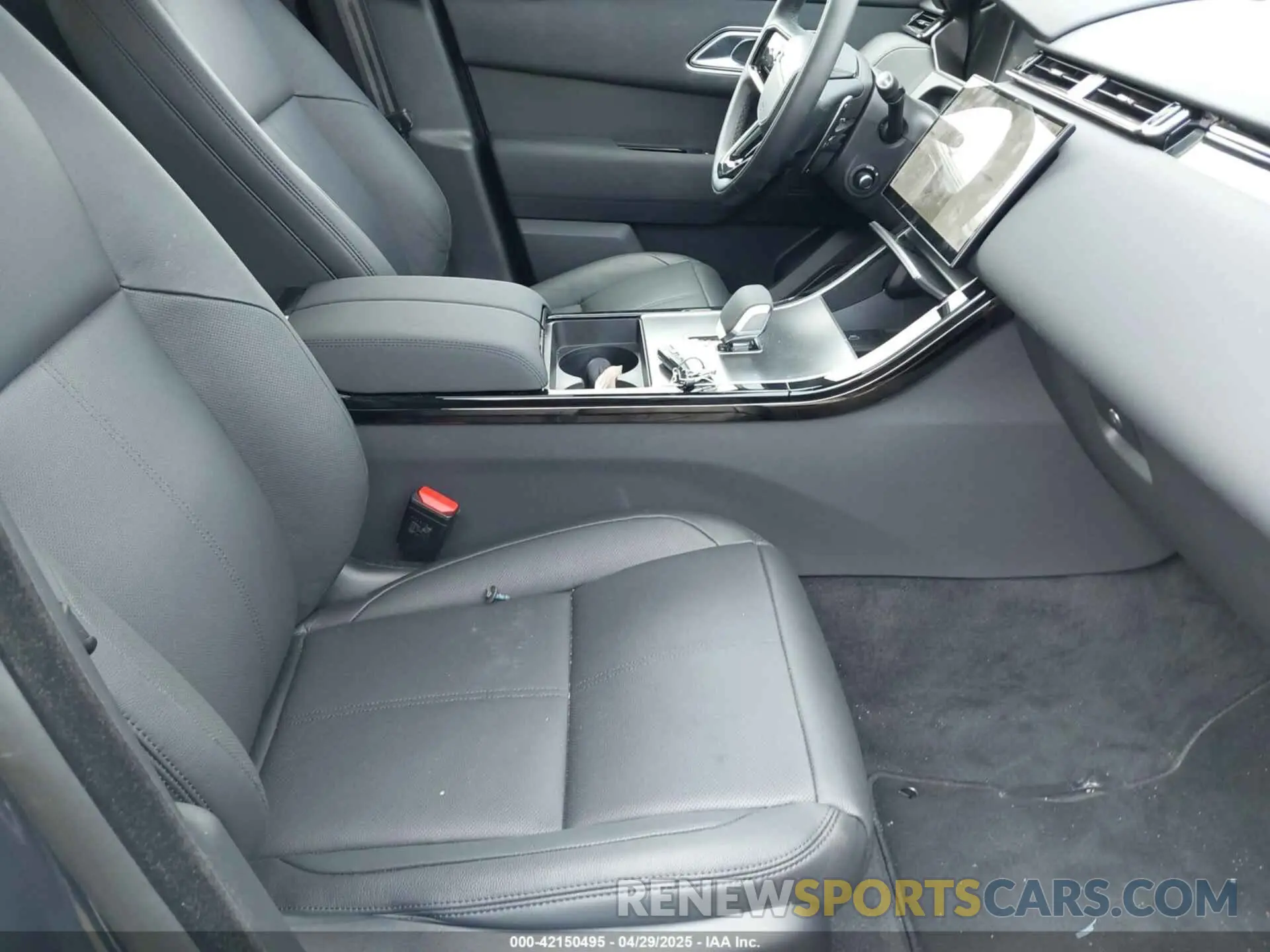 5 Photograph of a damaged car SALYL2EX9SA809479 LAND ROVER RANGE ROVER VELAR 2025