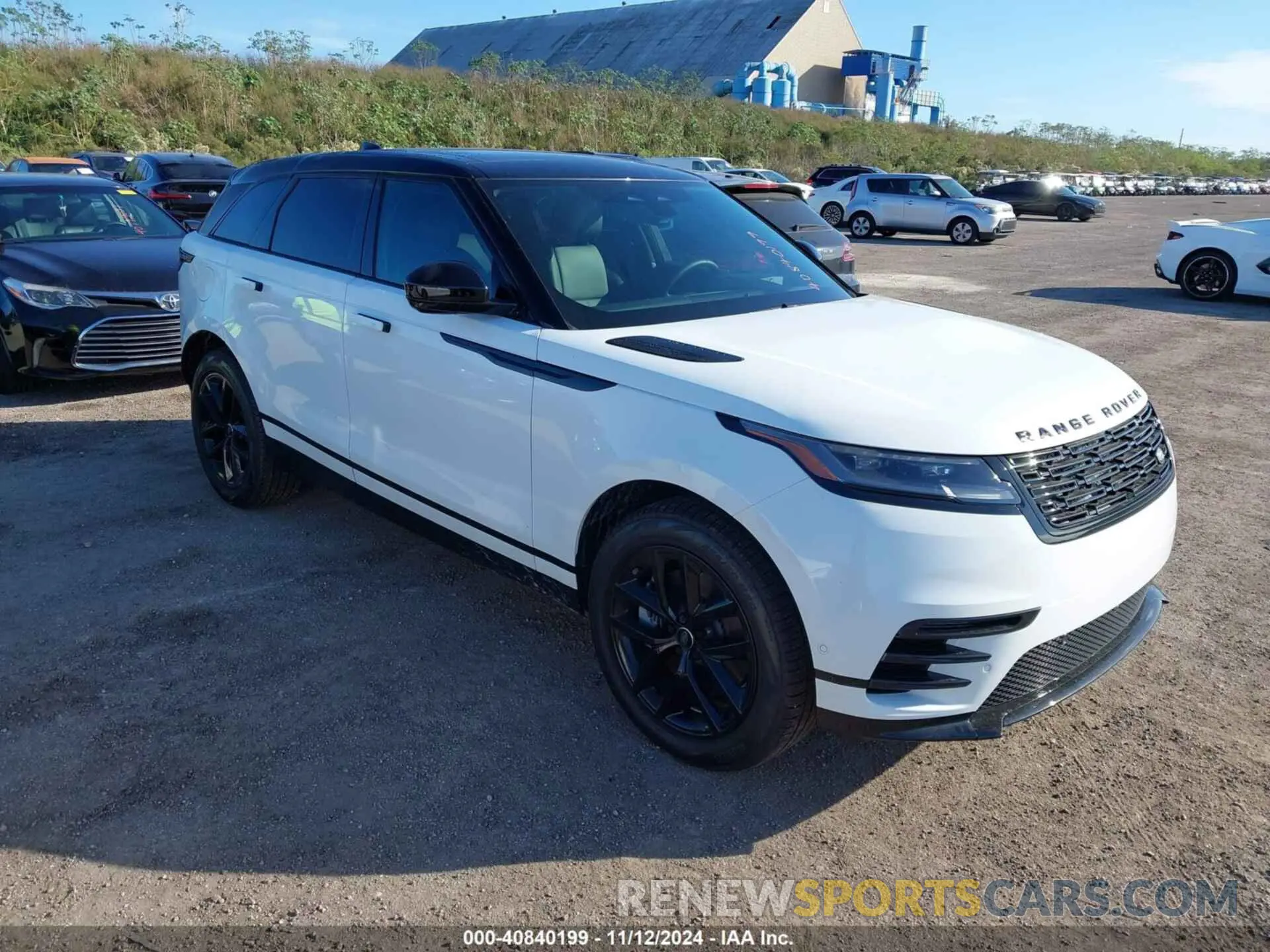 1 Photograph of a damaged car SALYL2FU5SA804090 LAND ROVER RANGE ROVER VELAR 2025