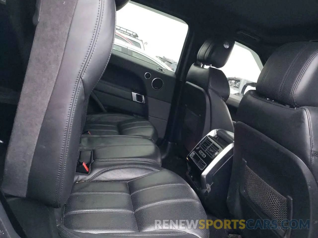 10 Photograph of a damaged car SALWR2VF0FA526813 LAND ROVER RANGEROVER 2015