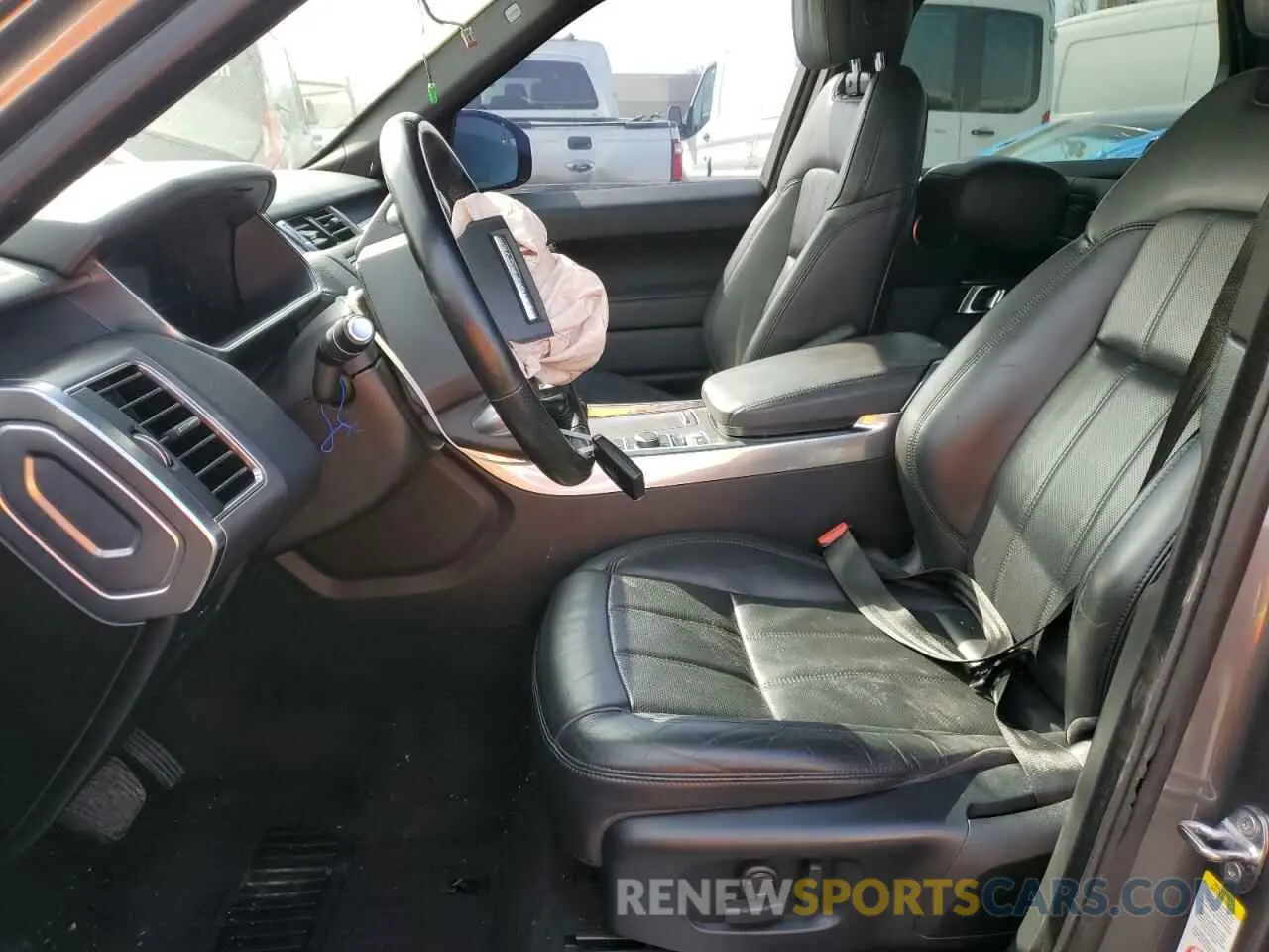 7 Photograph of a damaged car SALWR2RV3JA401816 LAND ROVER RANGEROVER 2018