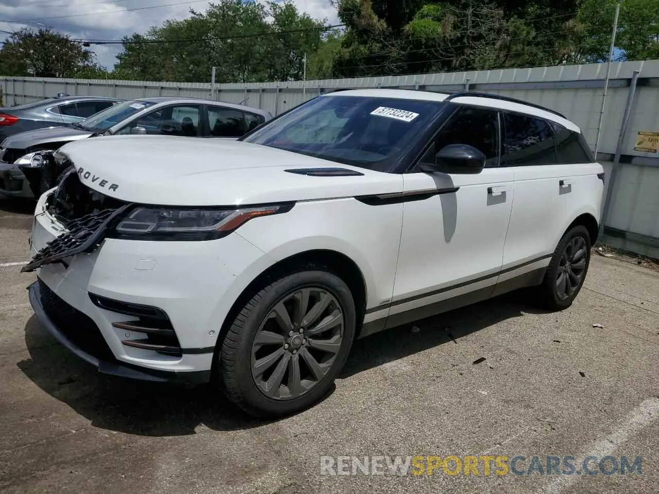 1 Photograph of a damaged car SALYL2RXXJA775836 LAND ROVER RANGEROVER 2018