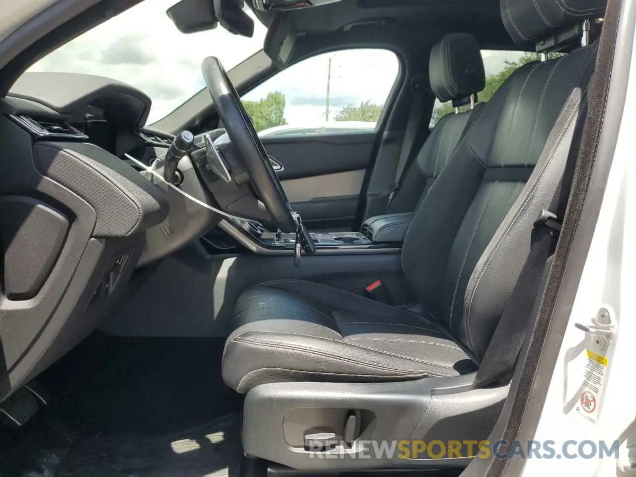 7 Photograph of a damaged car SALYL2RXXJA775836 LAND ROVER RANGEROVER 2018