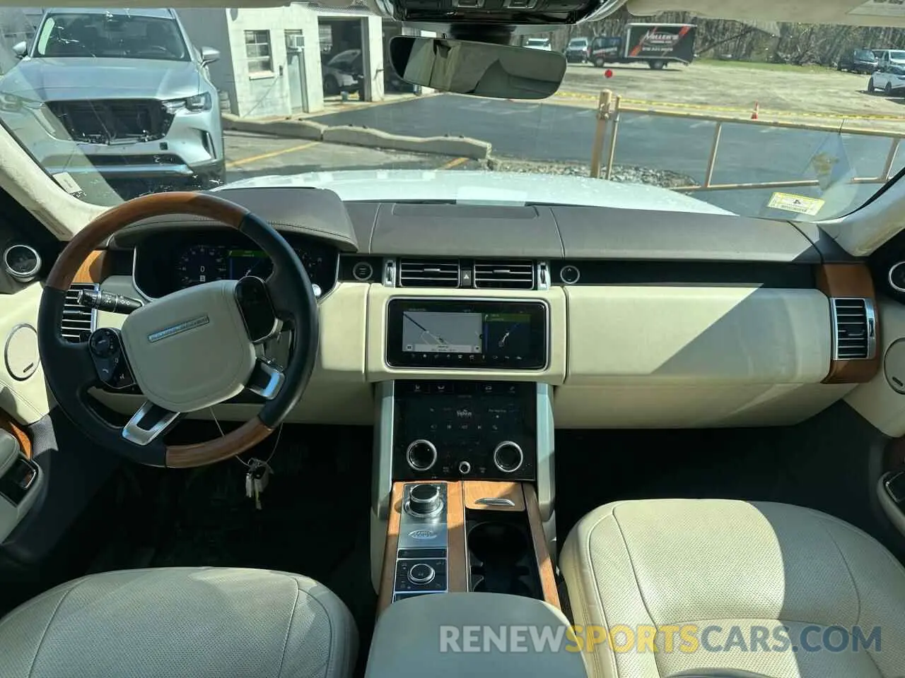 9 Photograph of a damaged car SALGS2RE0KA538934 LAND ROVER RANGEROVER 2019
