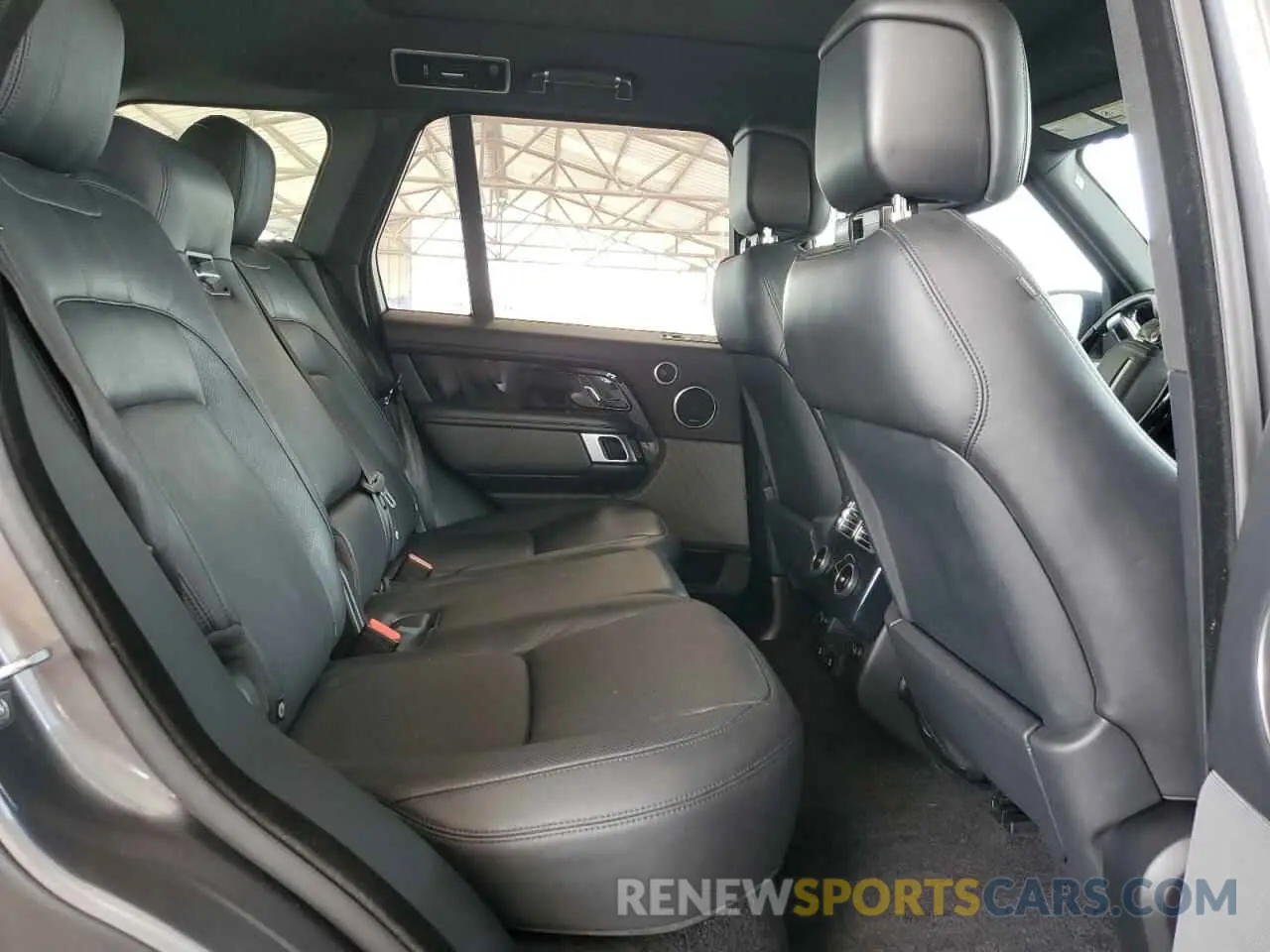 11 Photograph of a damaged car SALGS2RE0KA542076 LAND ROVER RANGEROVER 2019