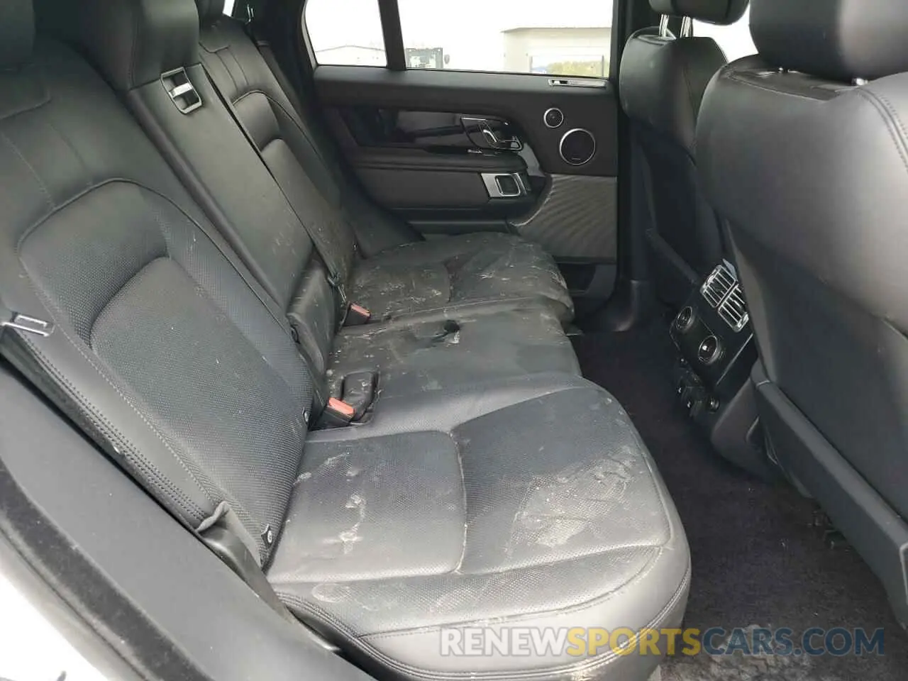 11 Photograph of a damaged car SALGS2RE5KA561013 LAND ROVER RANGEROVER 2019