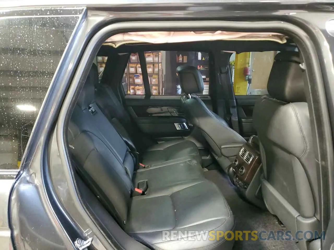 11 Photograph of a damaged car SALGS2RE6KA529994 LAND ROVER RANGEROVER 2019