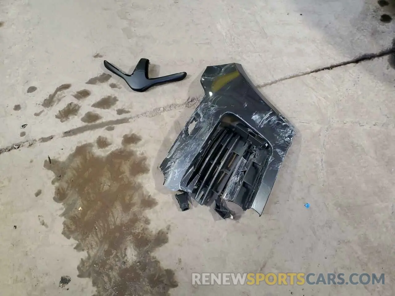 13 Photograph of a damaged car SALGS2RE6KA529994 LAND ROVER RANGEROVER 2019