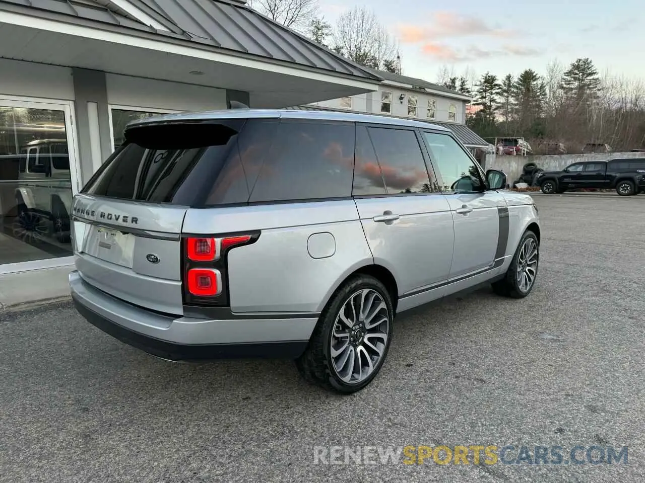 4 Photograph of a damaged car SALGS2RE7KA531172 LAND ROVER RANGEROVER 2019