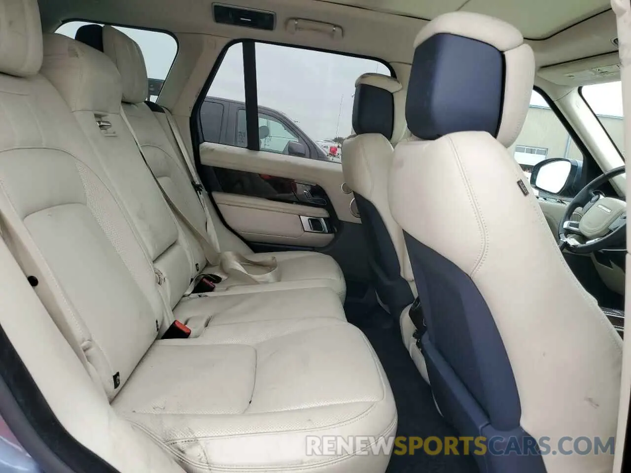 10 Photograph of a damaged car SALGS2RE8KA547462 LAND ROVER RANGEROVER 2019