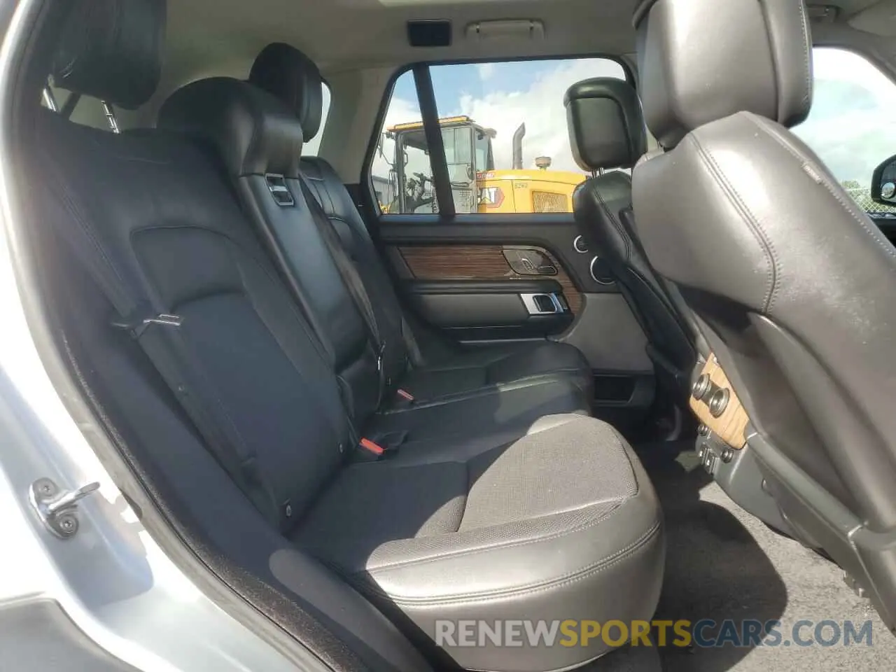 11 Photograph of a damaged car SALGS2REXKA551027 LAND ROVER RANGEROVER 2019
