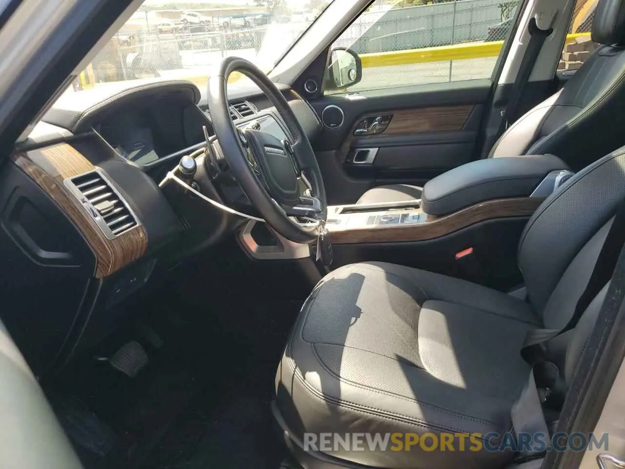 7 Photograph of a damaged car SALGS2REXKA551027 LAND ROVER RANGEROVER 2019