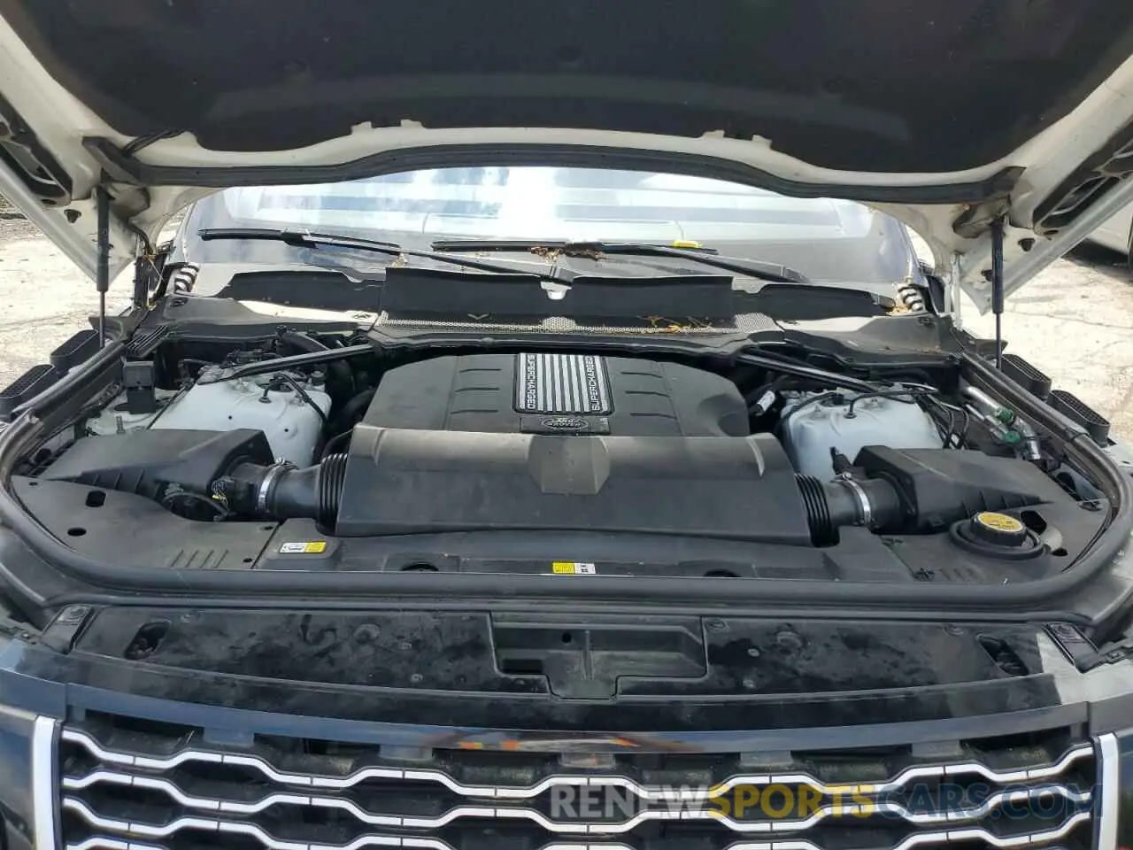 12 Photograph of a damaged car SALGS2SV2KA557981 LAND ROVER RANGEROVER 2019