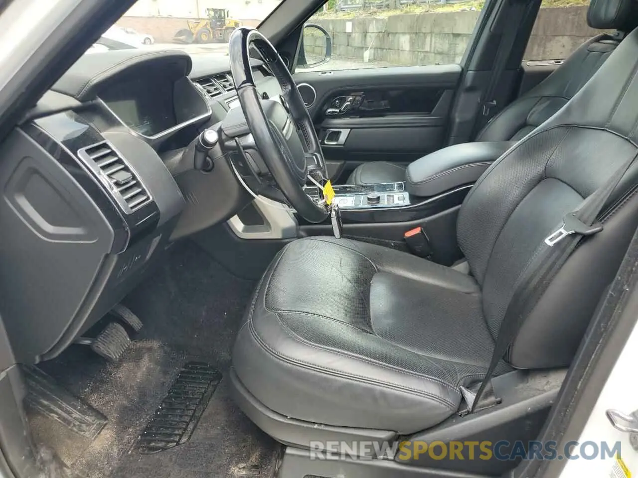 7 Photograph of a damaged car SALGS2SV2KA557981 LAND ROVER RANGEROVER 2019