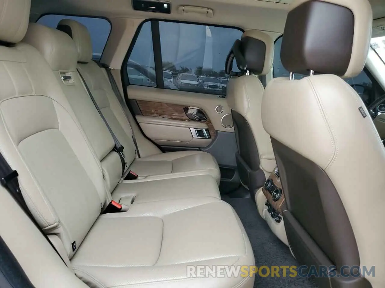 10 Photograph of a damaged car SALGS2SV3KA550702 LAND ROVER RANGEROVER 2019