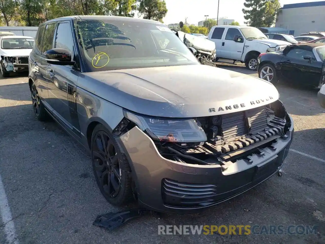 1 Photograph of a damaged car SALGS2SV4KA549977 LAND ROVER RANGEROVER 2019