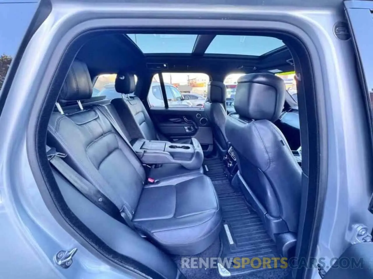 6 Photograph of a damaged car SALGS2SV5KA538101 LAND ROVER RANGEROVER 2019