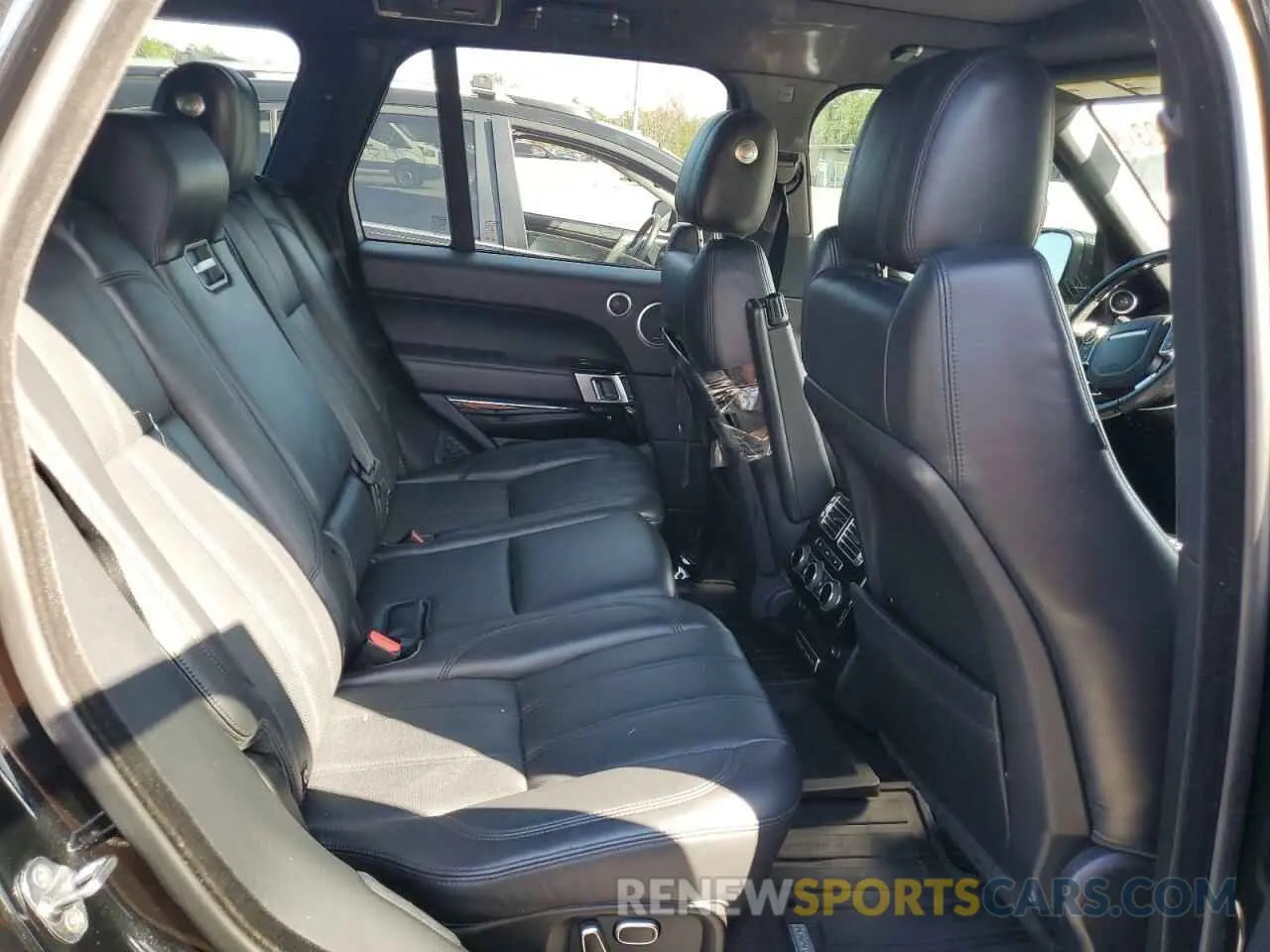 10 Photograph of a damaged car SALGS2TFXFA214235 LAND ROVER RANGEROVER 2019