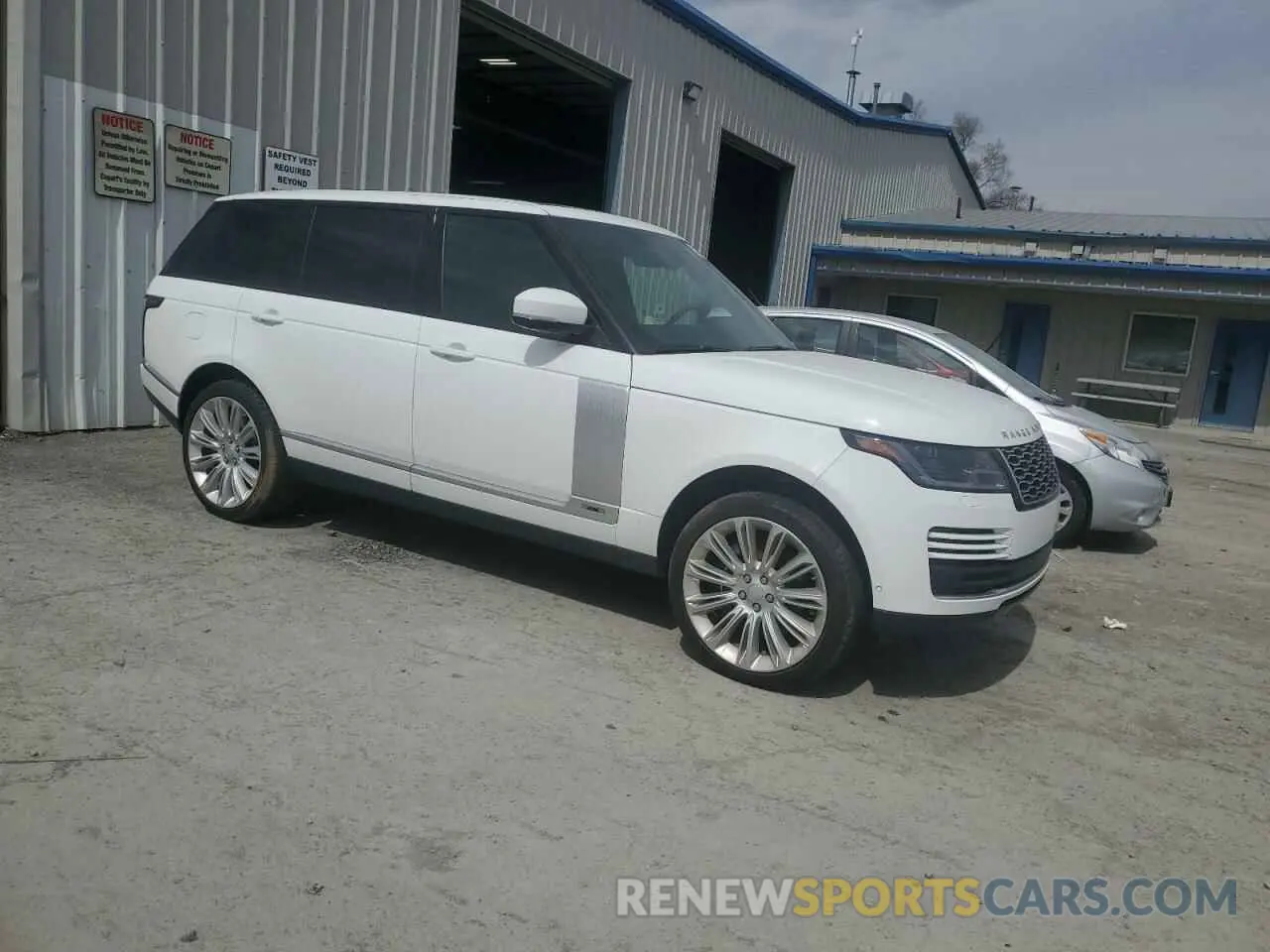4 Photograph of a damaged car SALGS5RE0KA553158 LAND ROVER RANGEROVER 2019