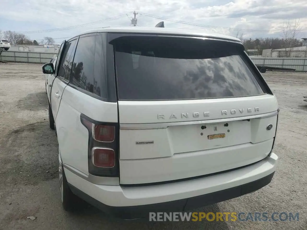 6 Photograph of a damaged car SALGS5RE0KA553158 LAND ROVER RANGEROVER 2019