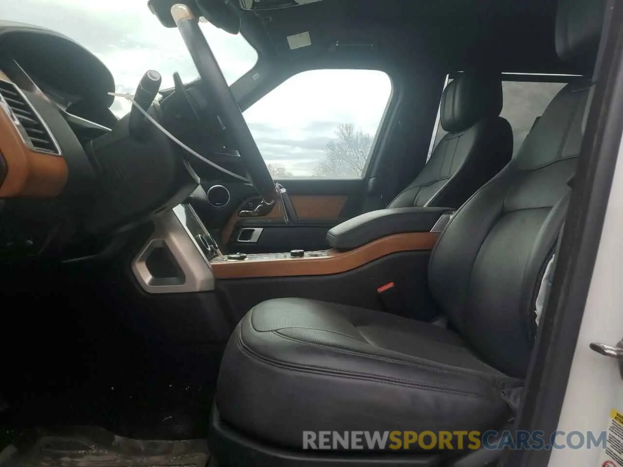7 Photograph of a damaged car SALGS5RE0KA553158 LAND ROVER RANGEROVER 2019