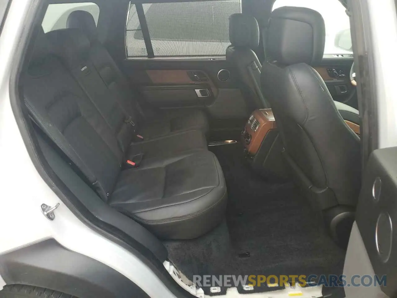 11 Photograph of a damaged car SALGS5REXKA552602 LAND ROVER RANGEROVER 2019